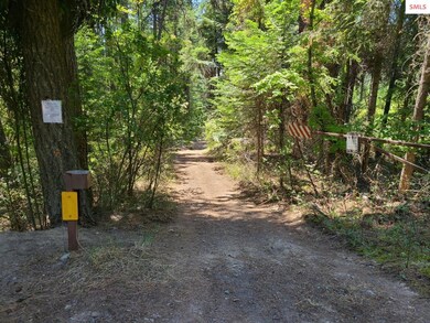 Gov. land trail access
