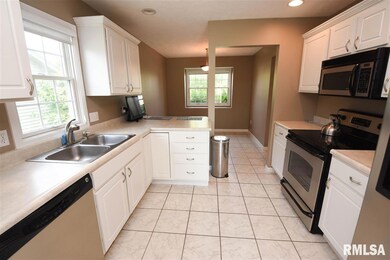 4620 N Weaverridge Blvd, Peoria, IL 61615 - photo 6