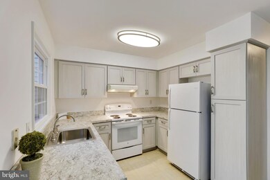 14036 Chestnut Ct, Laurel, MD 20707 - photo 5