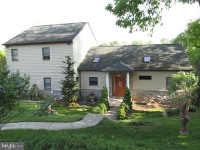 34 E Indian Ln, Norristown, PA 19403 - photo 2