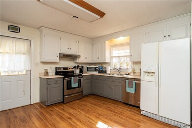 5609 Baume Cir, North Chesterfield, VA 23237 - photo 6