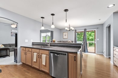 12-web-or-mls-3003-linden-way