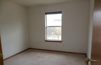 2105 NE 7th St, Moore, OK 73160 - photo 6