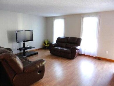 27 Moon Ct, Dracut, MA 01826 - photo 4