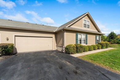 6976 Falls View Cir (Exterior)-3