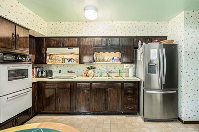 12109 White Oak Dr, Crown Point, IN 46307 - photo 5