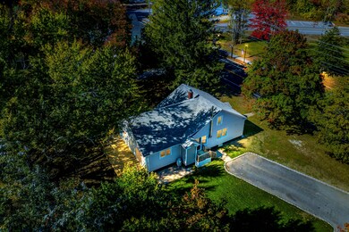 Welcome to 28 Ossipee Trail W.