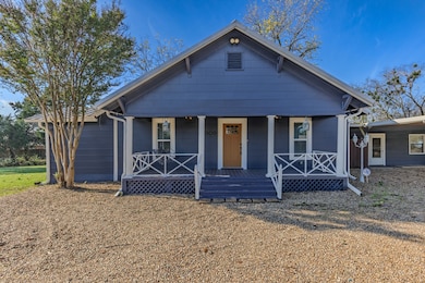 509 Maple St, Commerce, TX 75428 - photo 3