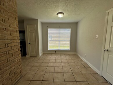 3422 Sandbrook Dr, Houston, TX 77066 - photo 4