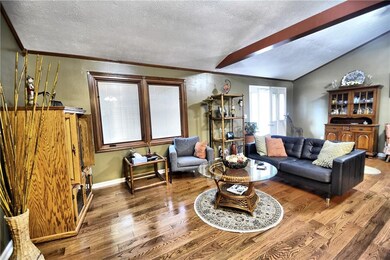 942 Buds Ct, Franklin, IN 46131 - photo 2