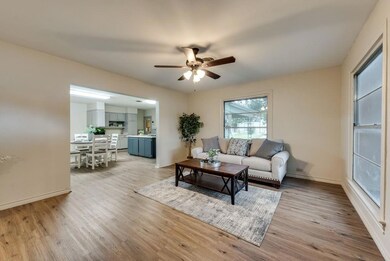 1031 Ritchey St, Gainesville, TX 76240 - photo 7