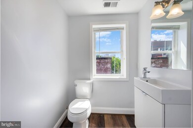 825 Hollins St unit 3, Baltimore, MD 21201 - photo 7