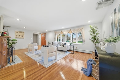 2 Witham St, Lynnfield, MA 01940 - photo 5