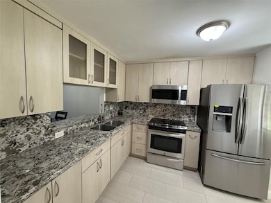 1001 Colony Point Cir unit 107, Pembroke Pines, FL 33026 - photo 2