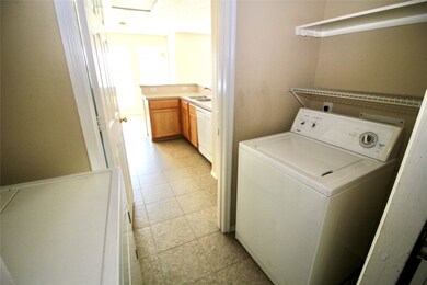 1404 Barras St, Alvin, TX 77511 - photo 5