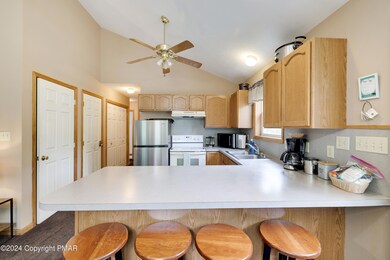 139 Schochs Mill Rd, Blakeslee, PA 18610 - photo 7