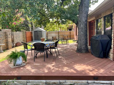 1304 Twisted Oaks Dr, Duncan, OK 73533 - photo 4