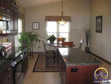 4614 SW Cambridge Ave, Topeka, KS 66610 - photo 6