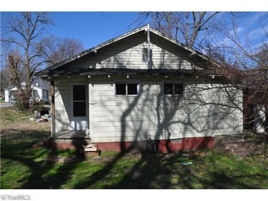 1206 Furlough Ave, High Point, NC 27260 - photo 2