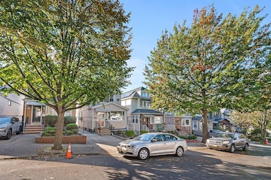 78-14 64th Place, Flushing, NY 11385 - photo 4