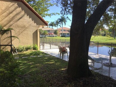 23032 Island View unit D, Boca Raton, FL 33433 - photo 4