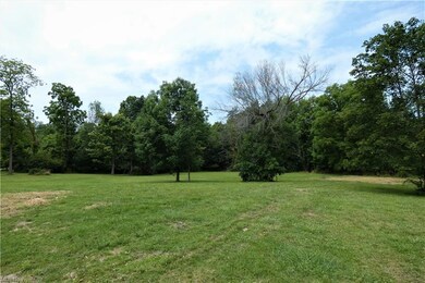 239 E Garfield Rd, Aurora, OH 44202 - photo 2