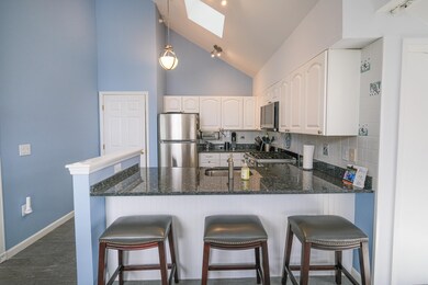 22 Harrison Ln unit L-306, Ludlow, VT 05149 - photo 4