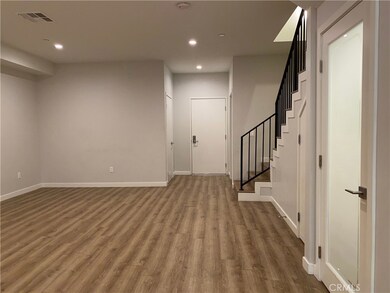 22425 Del Valle St unit 2, Woodland Hills, CA 91364 - photo 3