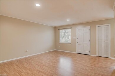3830 Country Club Rd unit H, Winston Salem, NC 27104 - photo 4