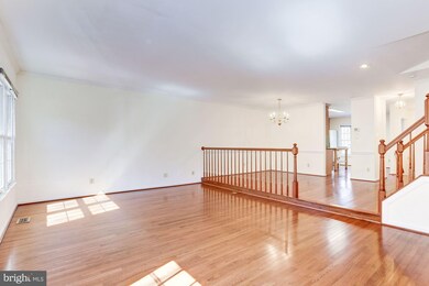 9669 Britford Dr, Burke, VA 22015 - photo 5