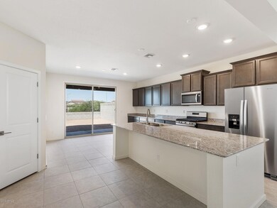 005_Kitchen