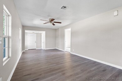 2430 3rd Ave NE, Ardmore, OK 73401 - photo 4