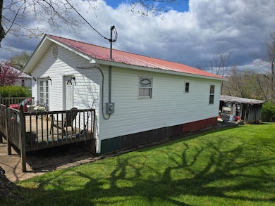 117 Mockingbird Hill Ln, Pullman, WV 26421 - photo 3