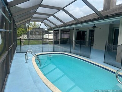 FIBERGLASS POOL NEWER RESURFACED
