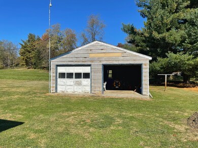 Detached Garage