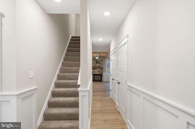 1023 Putnam St, Harpers Ferry, WV 25425 - photo 2