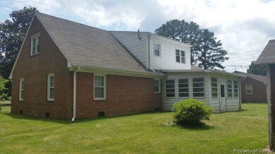 180 E Magnolia Ave, West Point, VA 23181 - photo 3