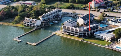 Located on the front row of clear lake with fantastic views!