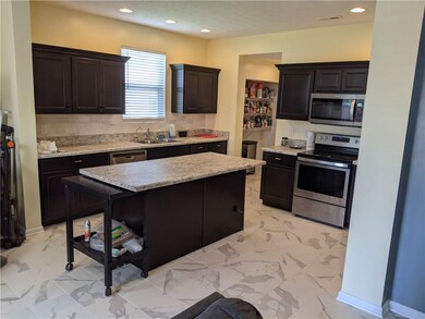 2288 Shadow Bend Dr, Columbus, IN 47201 - photo 7