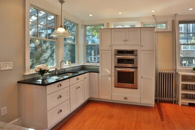 21 Titcomb St, Newburyport, MA 01950 - photo 5