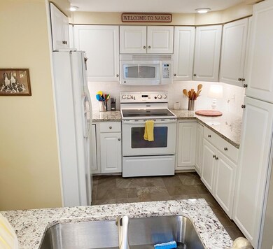 16 Windsor Commons Dr, Kennebunk, ME 04043 - photo 6