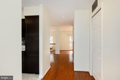 21963 Manning Square, Sterling, VA 20166 - photo 4