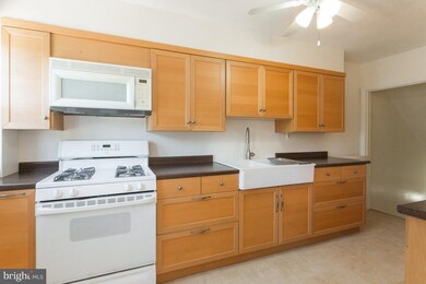 5517 Medwick Garth S, Catonsville, MD 21228 - photo 7