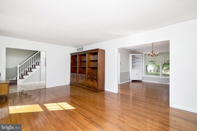 16 Schoolhouse Dr, Medford, NJ 08055 - photo 5