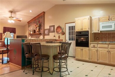 Open floor plan with tons of cabinet space in the kitchen.