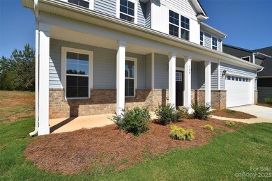 140 Fleming Dr, Statesville, NC 28677 - photo 4