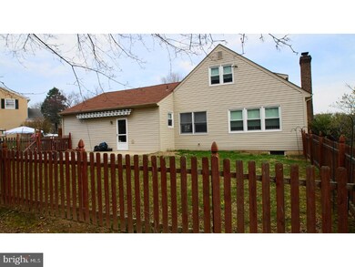 166 Watergate Dr, Feasterville Trevose, PA 19053 - photo 4