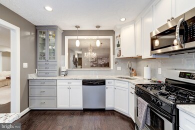 2212 Hunters Run Dr unit 2212, Reston, VA 20191 - photo 2