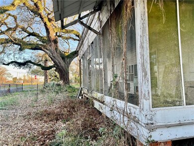2001 Railroad Ave, Lecompte, LA 71346 - photo 3