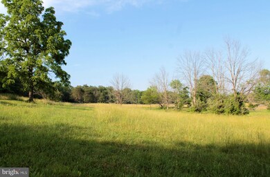 13560 Cross Creek Dr, Clear Spring, MD 21722 - photo 3